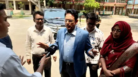 সিংগাইরে এসএসসি কেন্দ্রে ঝটিকা পরিদর্শনে শিক্ষামন্ত্রী