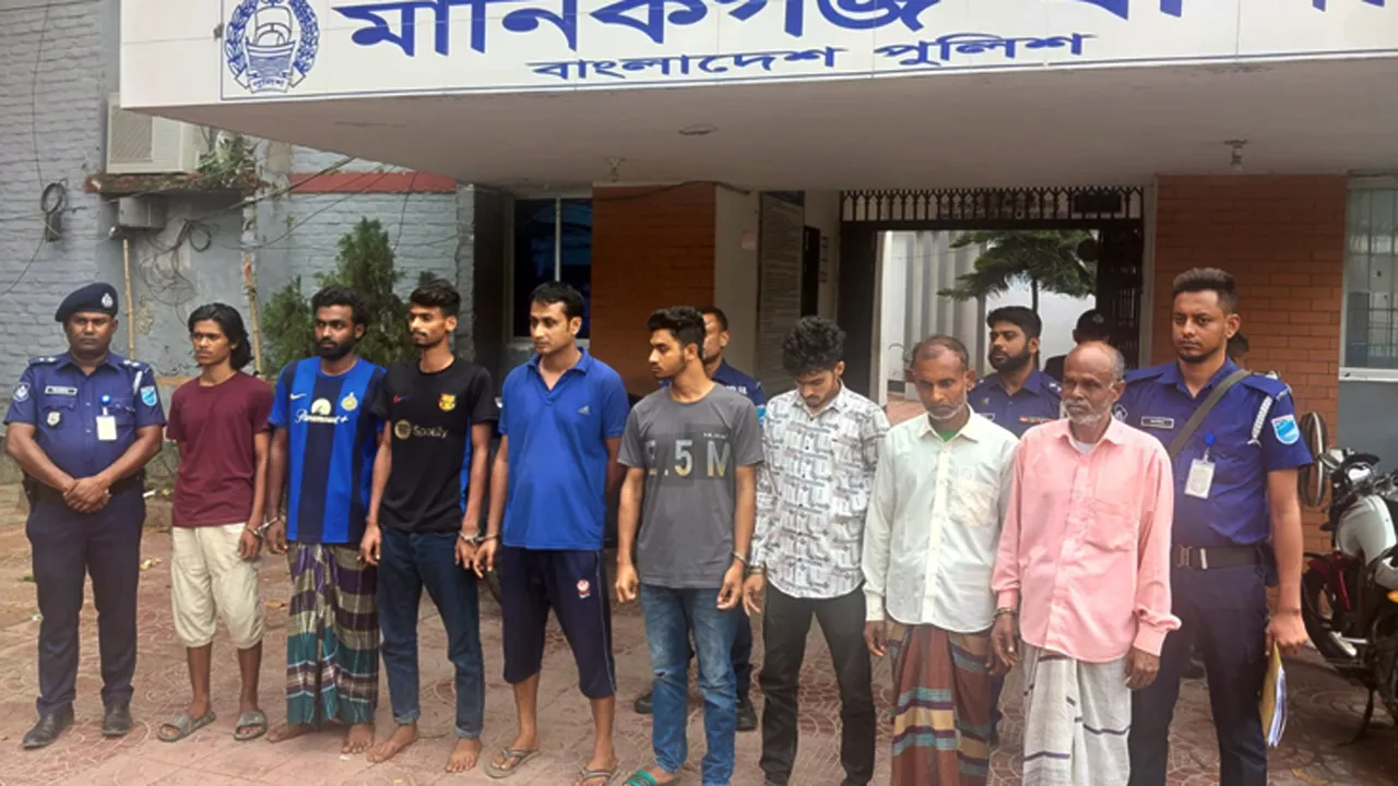 চিত্রশিল্পী মানবেন্দ্র ঘোষের বাড়িতে আগুনের ঘটনায় ৮ আ’লীগ নেতা-কর্মী গ্রেফতার