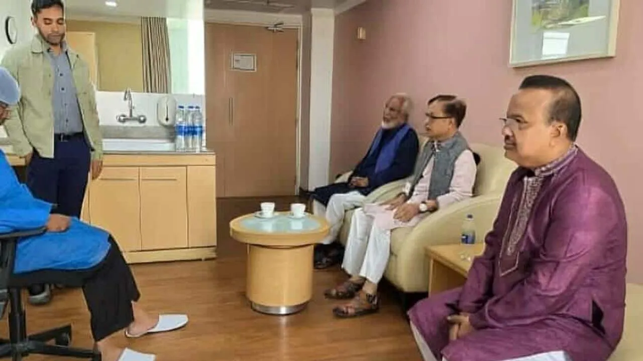 খালেদা জিয়াকে বিদেশে নেয়ার প্রস্তুতি রেখেছে মেডিক্যাল বোর্ড : মান্না