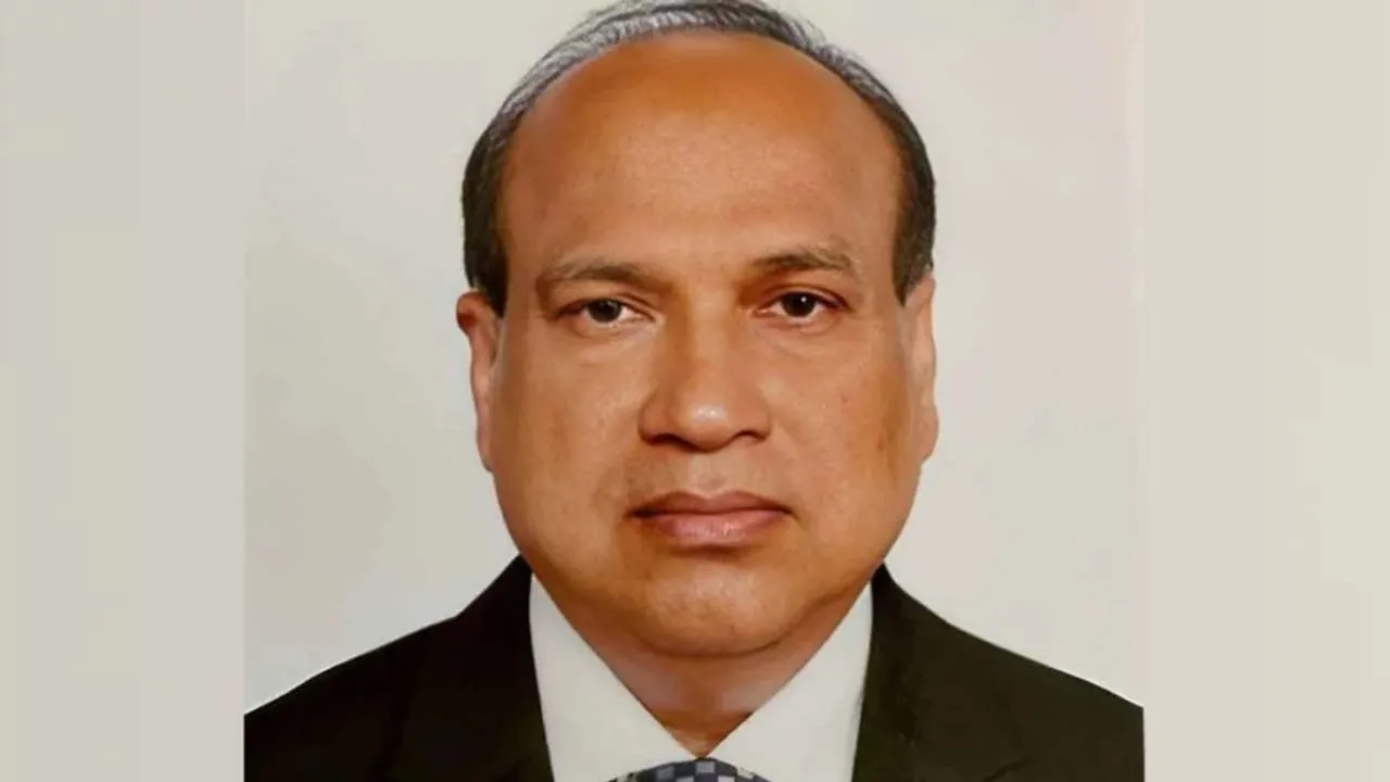 সাবেক সচিব খায়রুল ইসলাম ও তার স্ত্রী-পুত্রের বিরুদ্ধে মানিলন্ডারিং মামলা