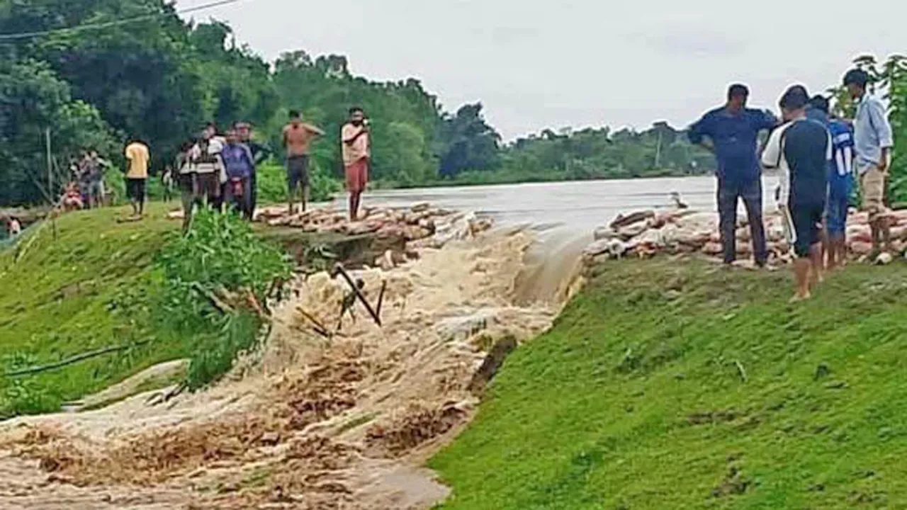 রাজনগরে মনু নদীর বাঁধ ভেঙে ৭ গ্রাম প্লাবিত