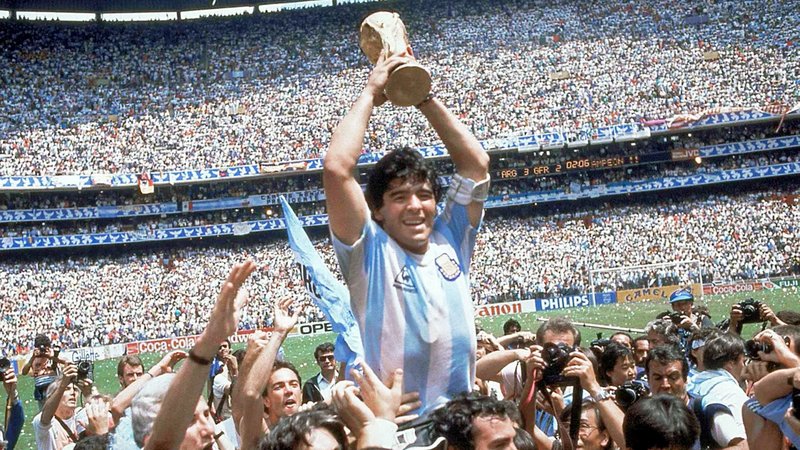 Maradona-06