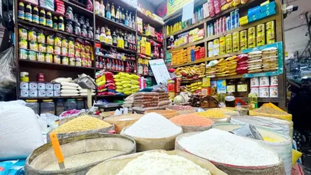 হঠাৎ বাজারে বাড়ছে অস্বস্তি