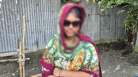 কিশোরগঞ্জে দৃষ্টিশক্তি হারিয়ে থেমে গেছে মর্জিনার পড়াশোনা
