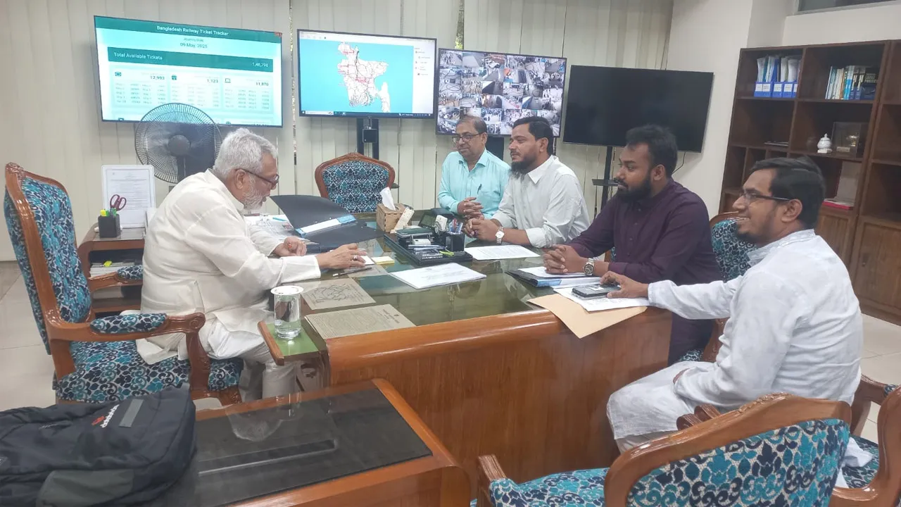 বাউফলের বগা সেতু বাস্তবায়নে উপদেষ্টার সাথে ড. মাসুদের বৈঠক