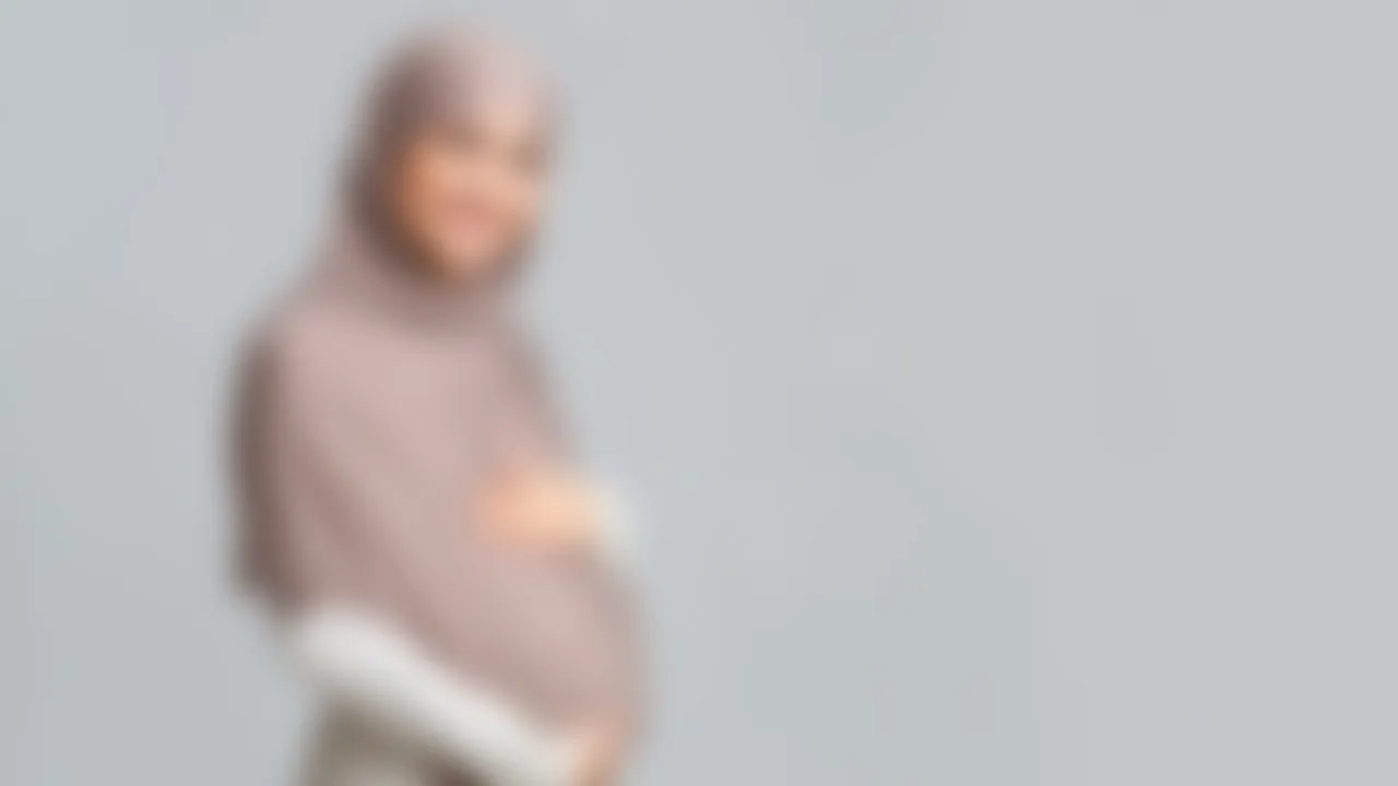 কর্মজীবী নারীর গর্ভকালীন সাজ-পোশাক