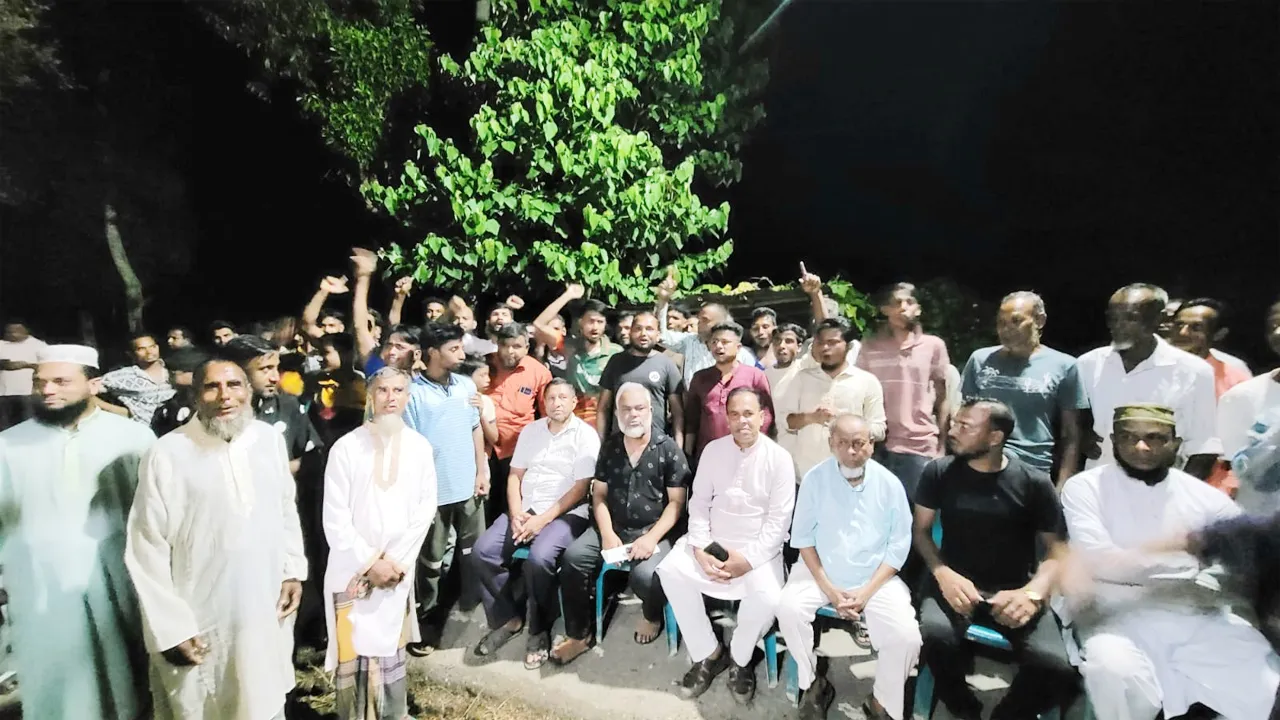 কুলাউড়ায় মাদকের বিরুদ্ধে একাট্টা এলাকাবাসী