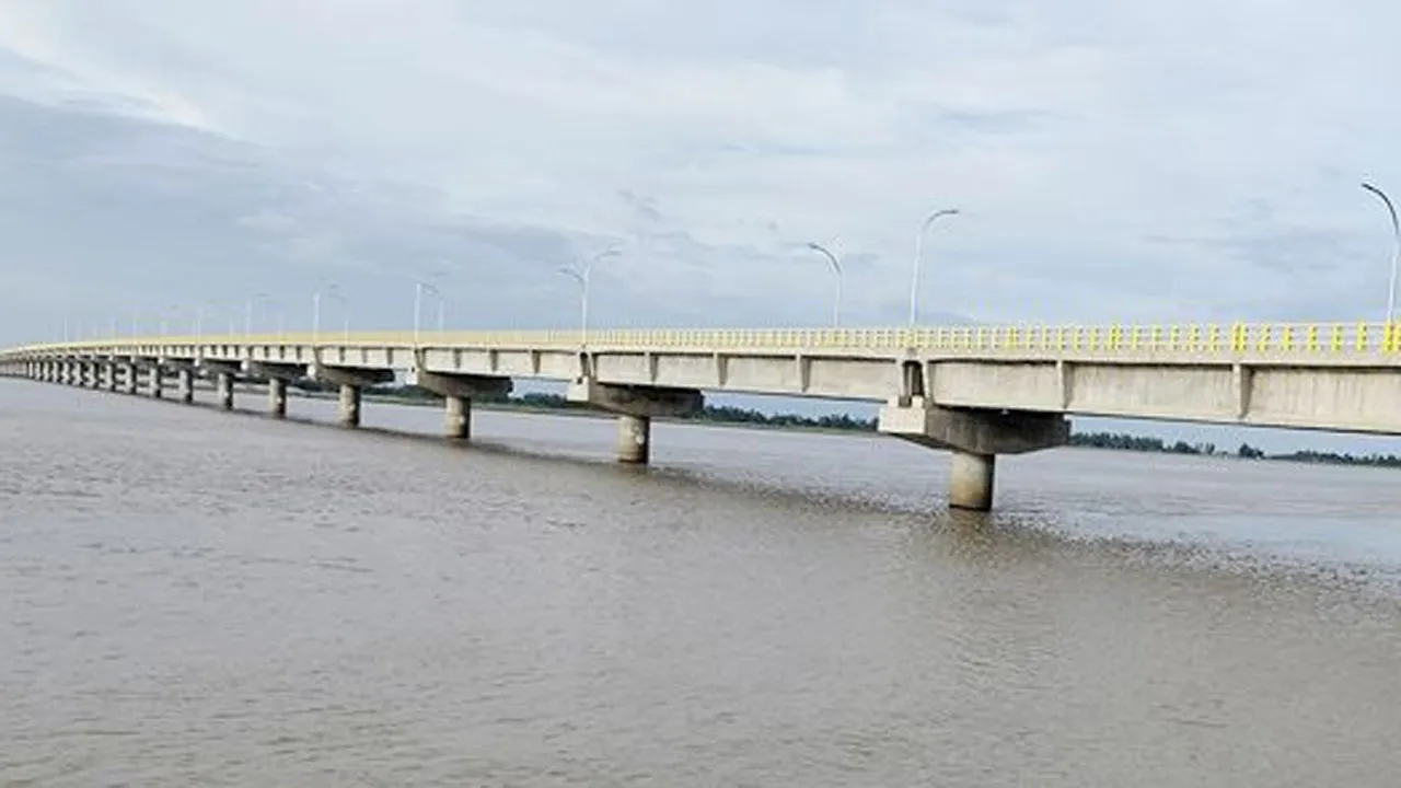 সুন্দরগঞ্জে মাওলানা ভাসানী সেতুর ক্যাবল চুরির মামলায় গ্রেফতার ২