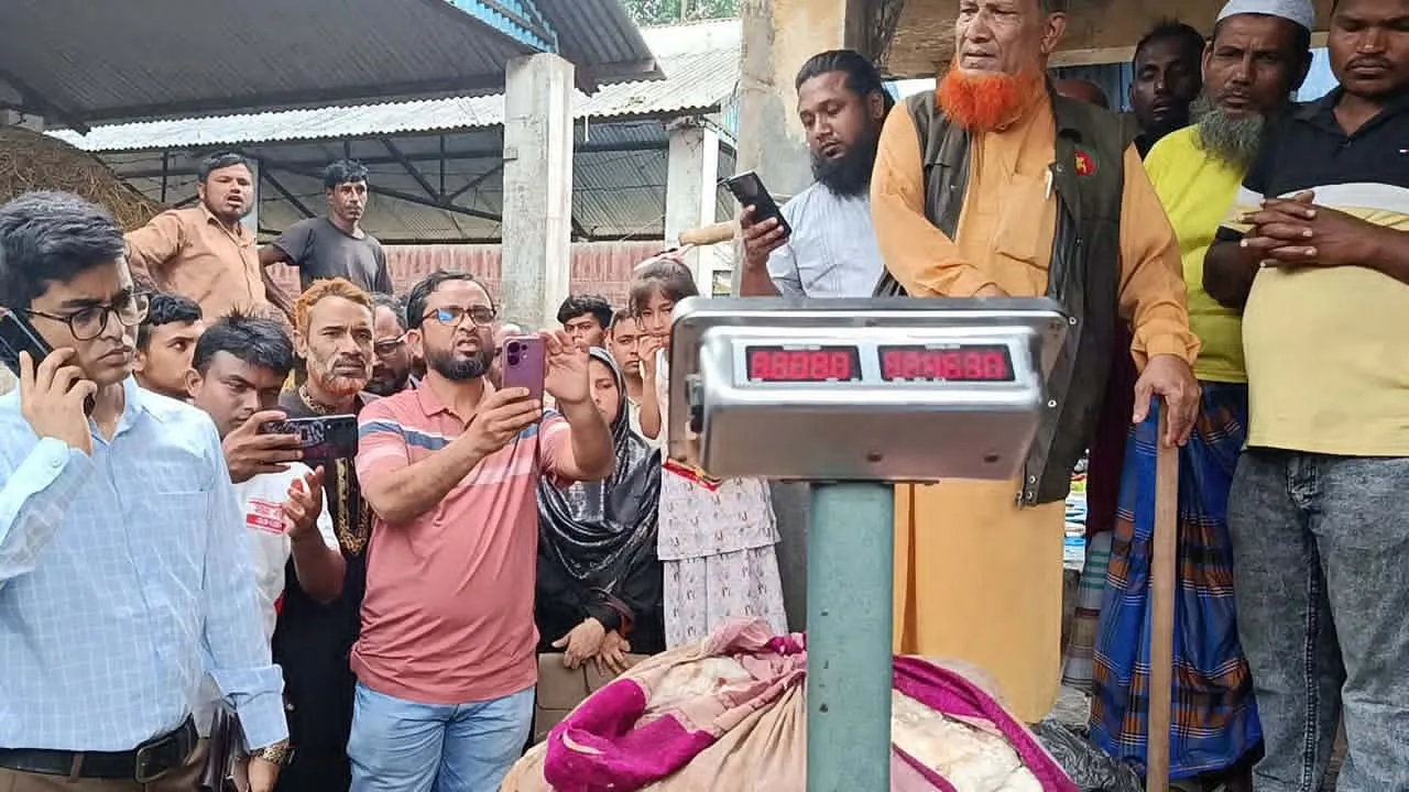 কু‌ড়িগ্রা‌মে অভিযানে ৩৮ কেজি পচা গোশত জব্দ