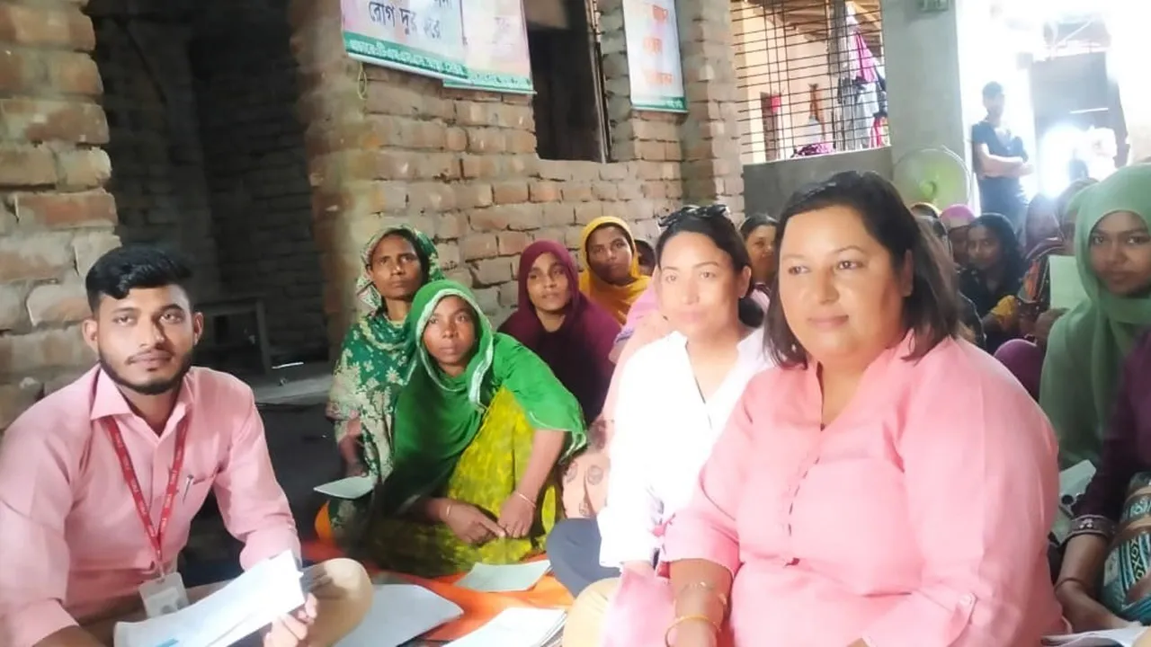 নেপালের মিডিয়া প্রতিনিধি দলের টিএমএসএস কার্যক্রম পরিদর্শন