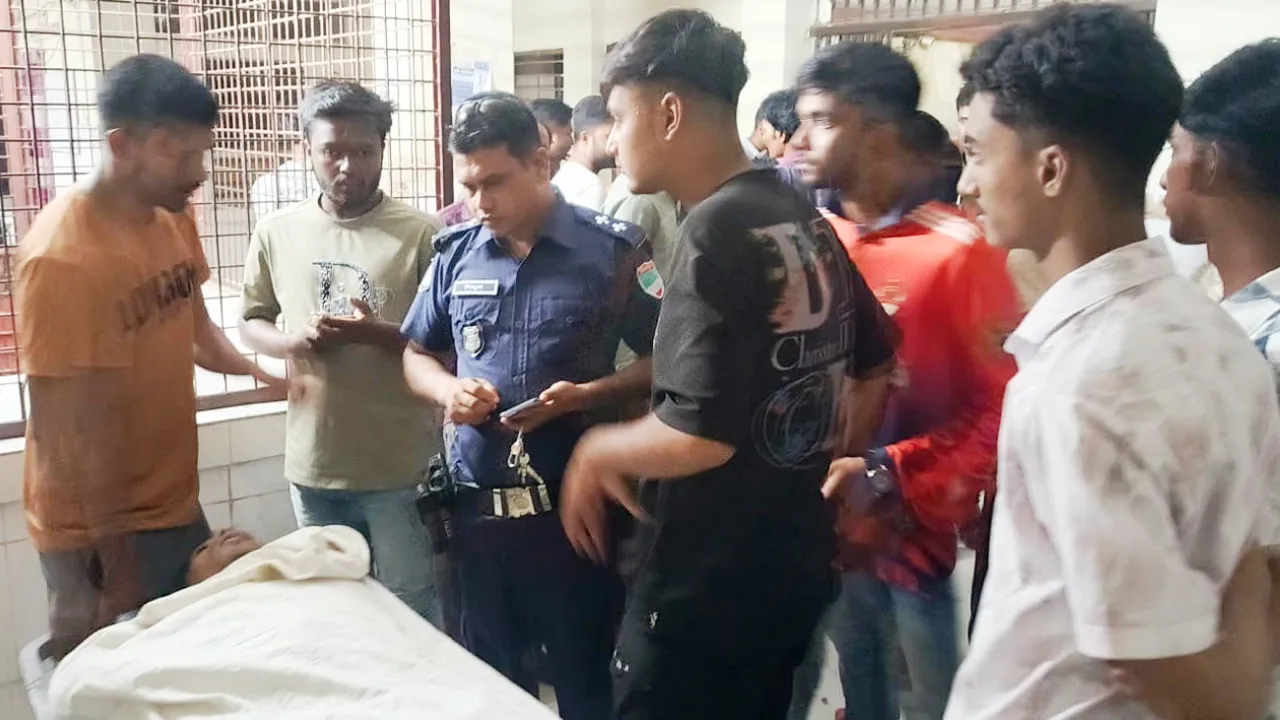 গাংনীতে ফুটবল খেলতে গিয়ে কিশোরের মৃত্যু