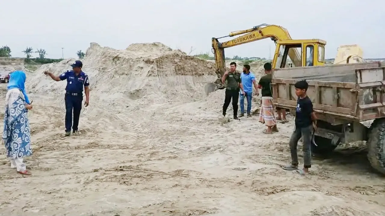 মেলান্দহে নদীর তীর থেকে বালু ও মাটি কাটার দায়ে জরিমানা