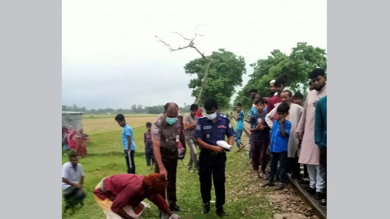 মেলান্দহে ট্রেনে কাটা পড়ে অজ্ঞাত কিশোরের মৃত্যু