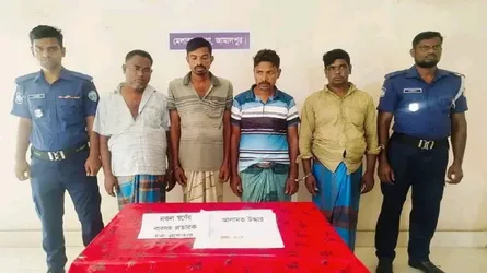 মেলান্দহে নকল স্বর্ণের বারসহ ৪ প্রতারক আটক