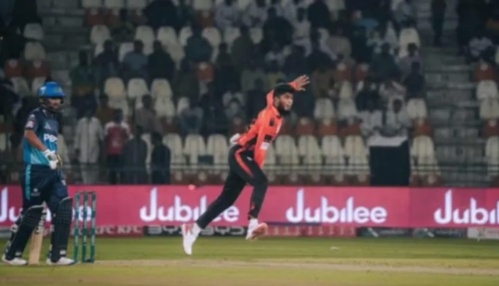 জোড়া উইকেট রিশাদের, হেরে গেল লাহোর