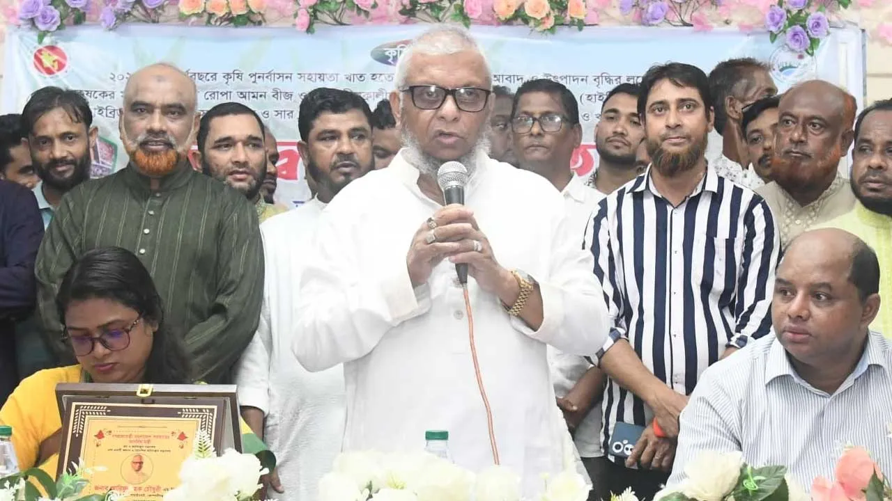 কৃষির উন্নয়নে কৃষকদের ফসলভিত্তিক সমস্যা-সম্ভাবনা চিহ্নিত করতে হবে