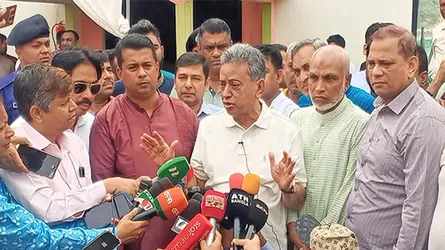 বন্যায় ক্ষতিগ্রস্তদের পুনর্বাসনের কাজ শুরু হয়েছে