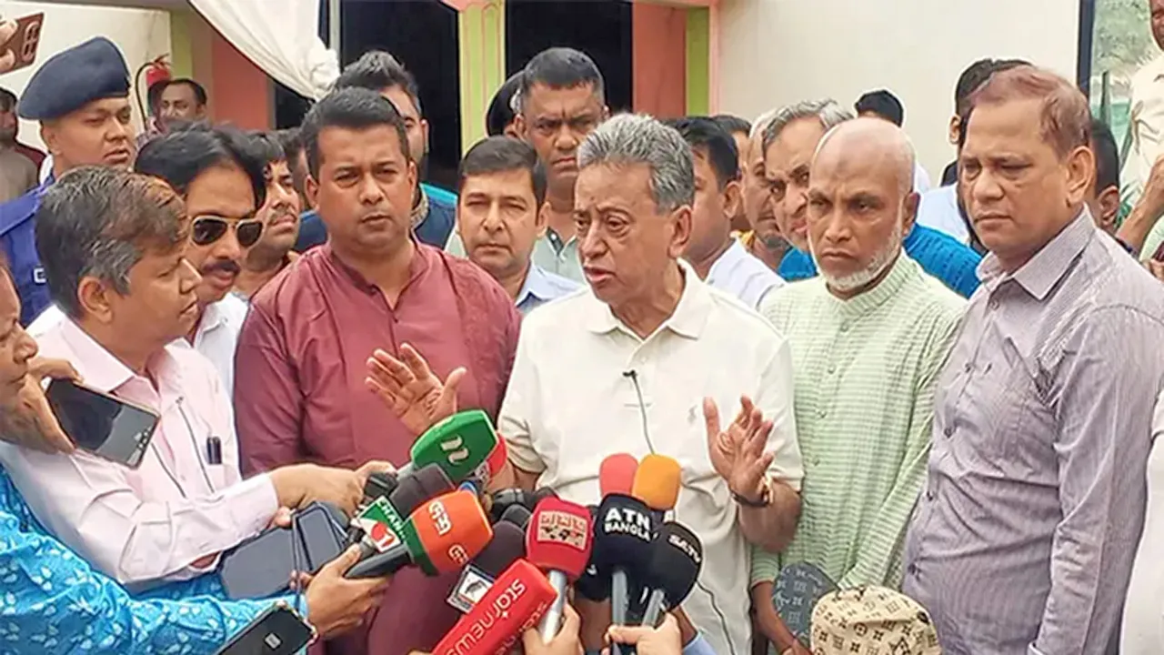 বন্যায় ক্ষতিগ্রস্তদের পুনর্বাসনের কাজ শুরু হয়েছে