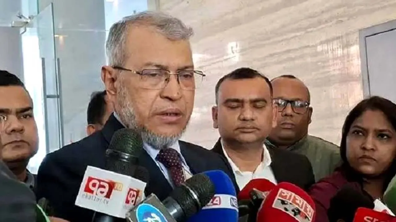 বর্তমান প্রশাসনের অধীনেই সুষ্ঠু নির্বাচন সম্ভব : মন্ত্রিপরিষদ সচিব