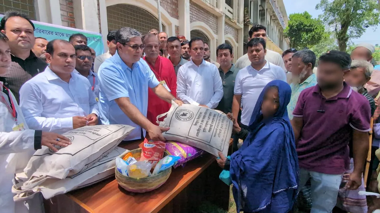 দেশে বর্তমানে সত্যিকারের গণতন্ত্র বিরাজ করছে : মীর শাহে আলম