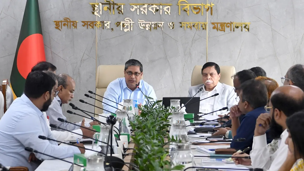 স্থানীয় সরকারের সব অফিসের ছাদে সোলার প্যানেল বসানো হবে : প্রতিমন্ত্রী