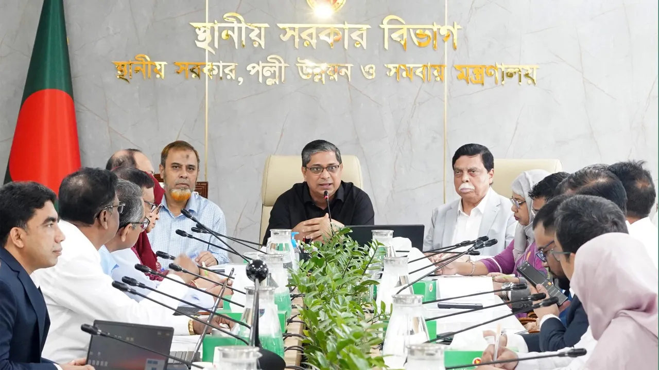 স্থানীয় সরকার মন্ত্রণালয়ের সকল দফতর-সংস্থায় সৌরবিদ্যুৎ চালু করা হবে : প্রতিমন্ত্রী