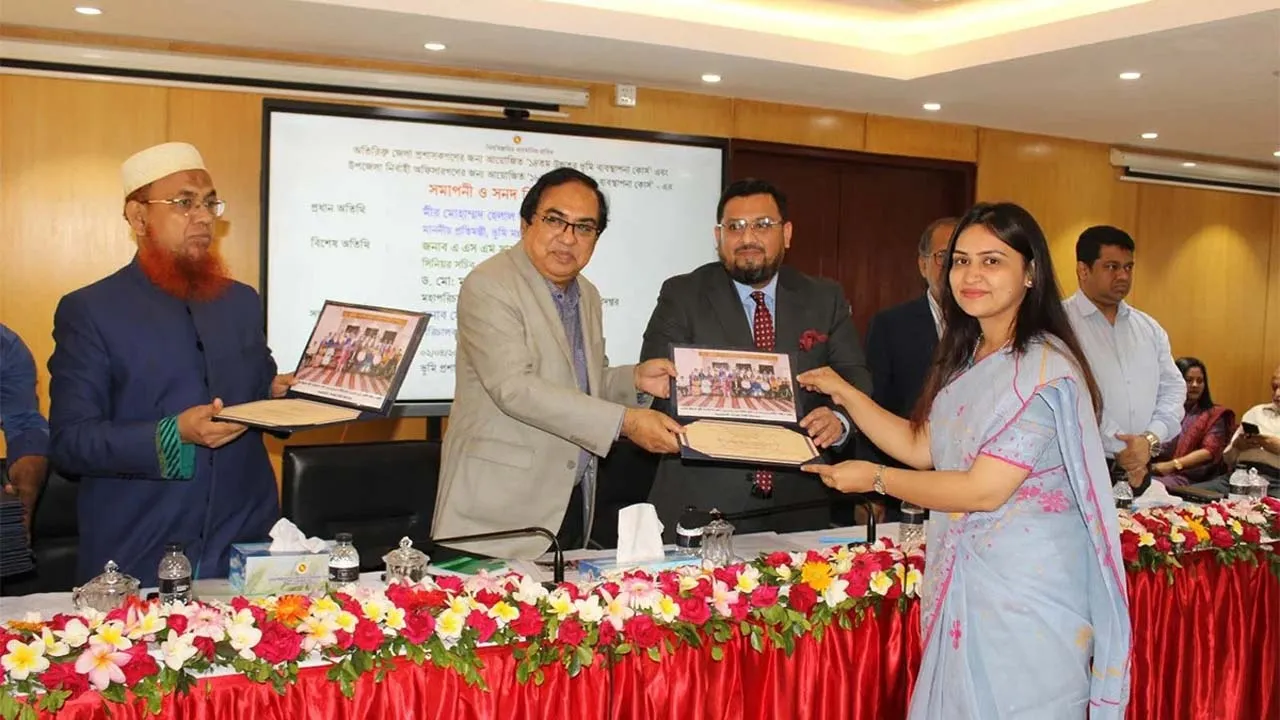 ভূমি ব্যবস্থাপনায় দুর্নীতিকে প্রাতিষ্ঠানিকভাবে বন্ধ করতে হবে : ভূমি প্রতিমন্ত্রী