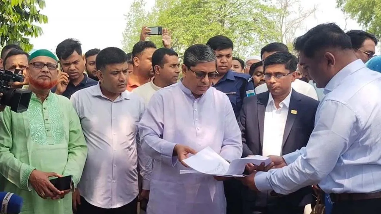 কাজ করতে গিয়ে সরকারি সম্পদ নষ্টের প্রয়োজন নেই : স্থানীয় সরকার প্রতিমন্ত্রী