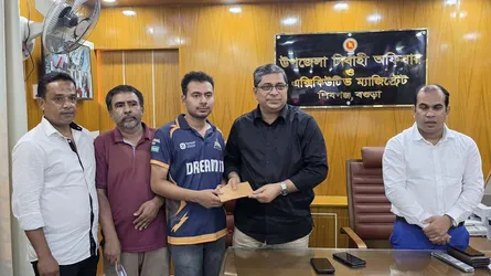বেগম রোকেয়া বিশ্ববিদ্যালয়ে চান্সপ্রাপ্ত শিক্ষার্থী নীরবের পাশে এলজিআরডি প্রতিমন্ত্রী