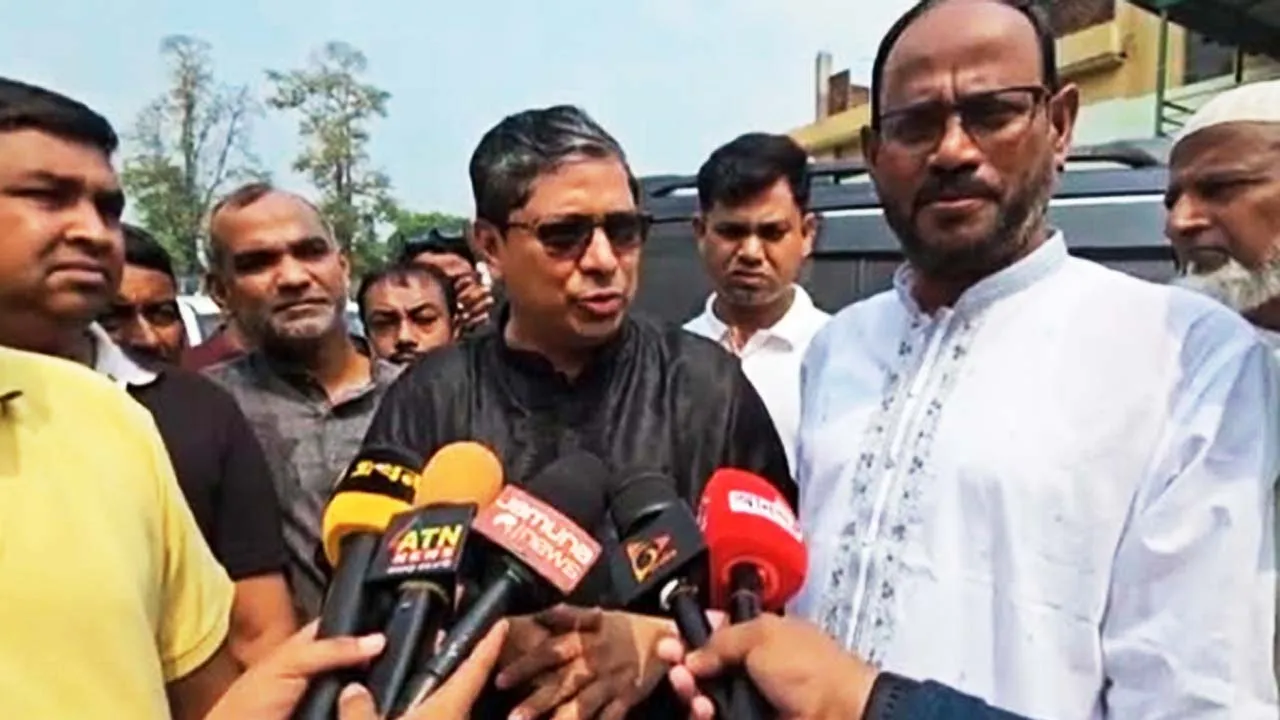 দেশে তেলের আমদানি ও সরবরাহ ব্যবস্থা স্বাভাবিক রয়েছে : এলজিআরডি প্রতিমন্ত্রী