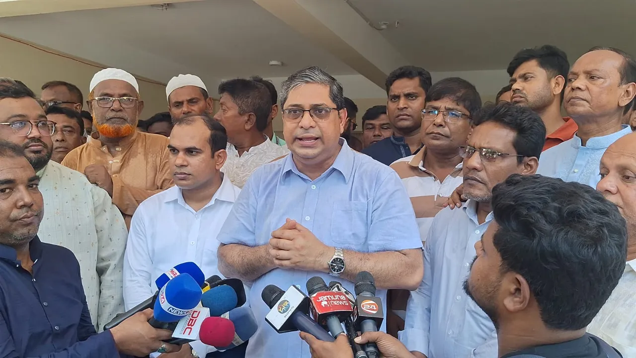 ভঙ্গুর অর্থনীতি পুনরুদ্ধারে সরকার কাজ করছে : প্রতিমন্ত্রী