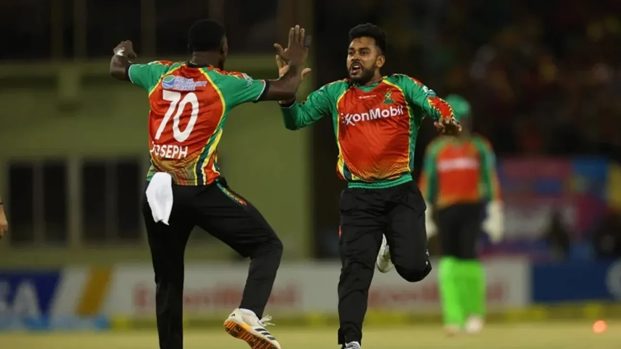 মিরাজের বোলিং নৈপুন্যে শততম জয় গায়ানার