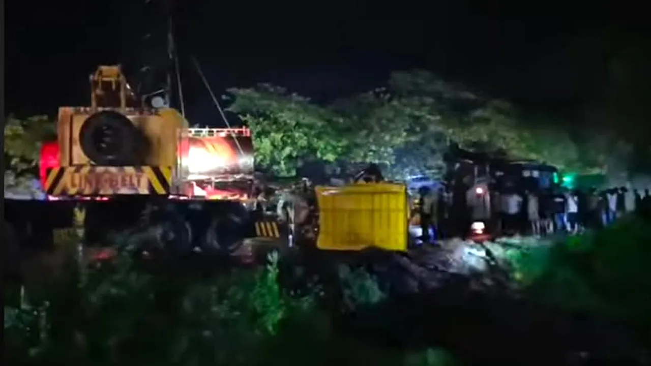 মিরসরাইয়ে ১০ ঘণ্টা পর রোলার চালকের লাশ উদ্ধার