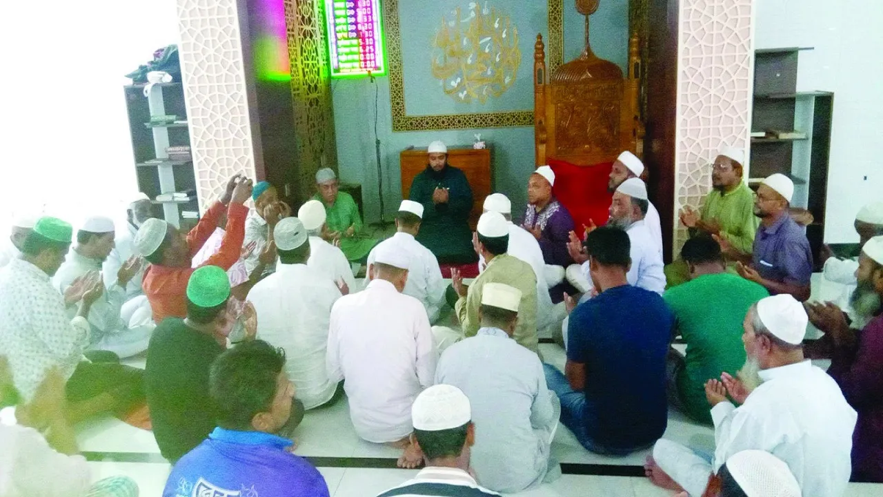 মিরসরাইয়ে বেগম খালেদা জিয়ার ৮২তম জন্মবার্ষিকী উপলক্ষে দোয়া মাহফিল