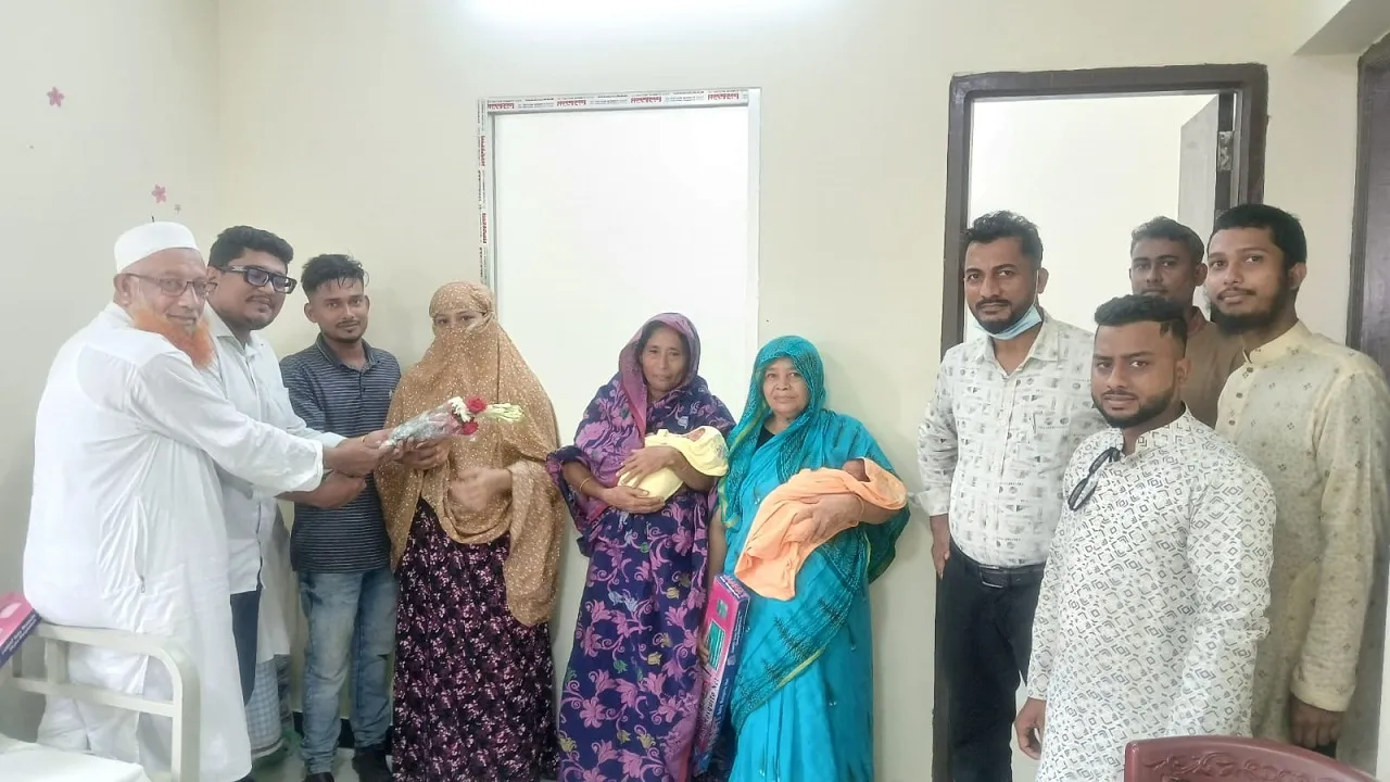 মিরসরাইয়ে একসাথে ৩ সন্তানের জন্ম দিলেন সালমা আক্তার