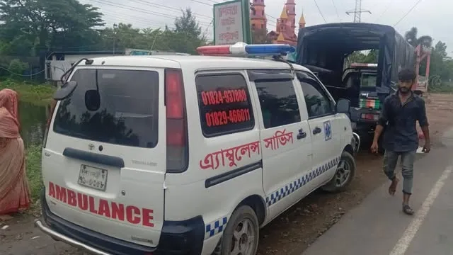 মিরসরাইয়ে কাভার্ডভ্যানের চাপায় ইলেক্ট্রিক মিস্ত্রি নিহত