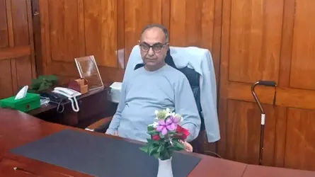 সংসদে নিজ দফতরে কাজ শুরু করলেন মির্জা আব্বাস