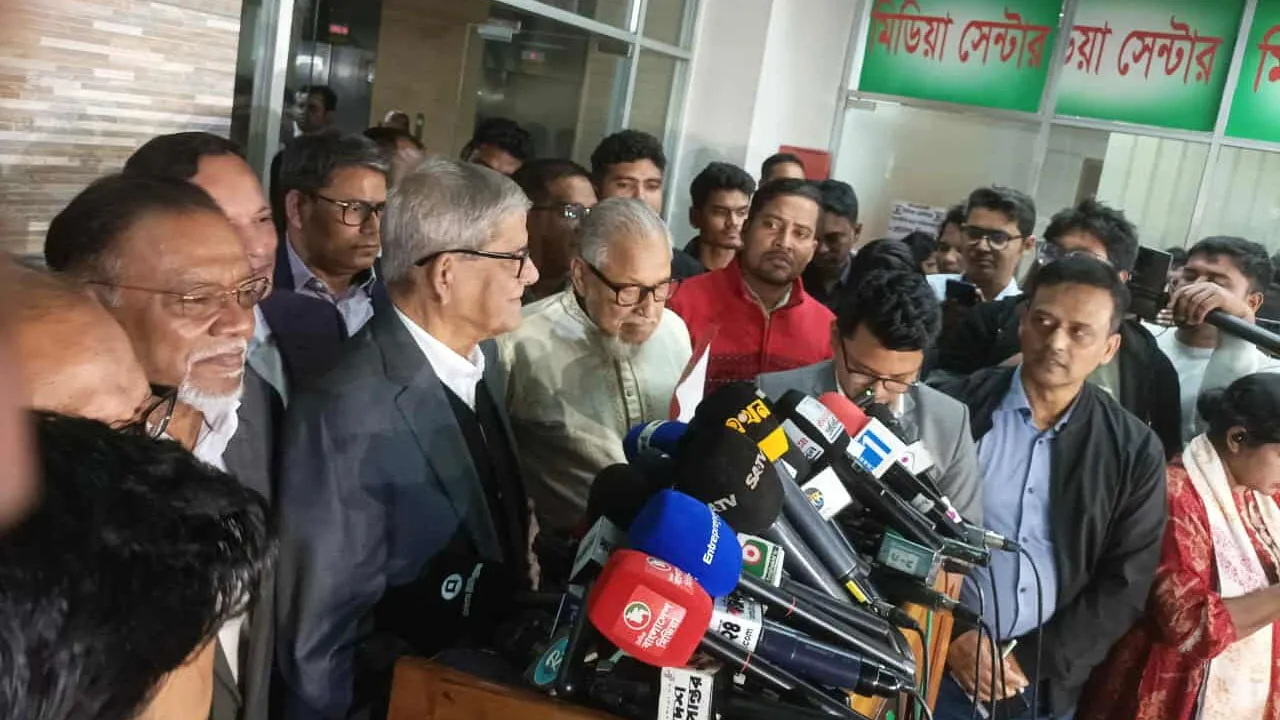 নির্বাচন কমিশনের বৈঠকে পোস্টাল ব্যালট-লেভেল প্লেয়িং ফিল্ড নিয়ে বিএনপির উদ্বেগ