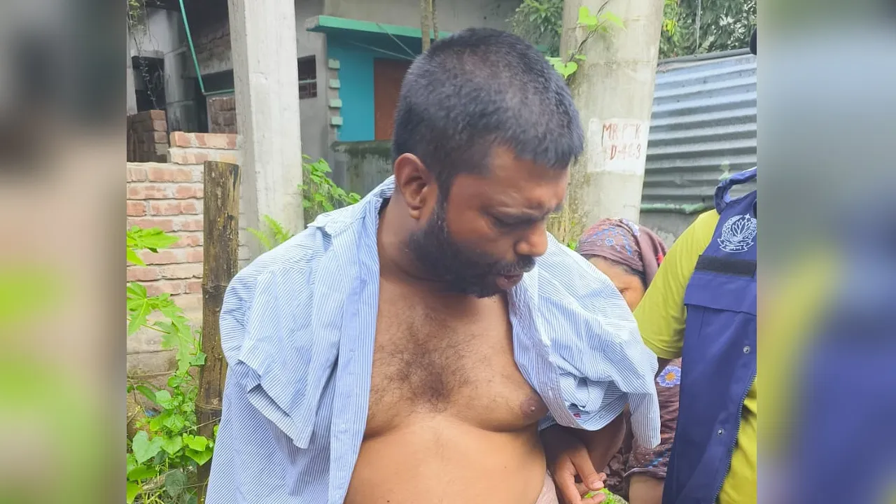 মির্জাগঞ্জে আইনজীবীকে কুপিয়ে আহত করার ঘটনায় গ্রেফতার ১