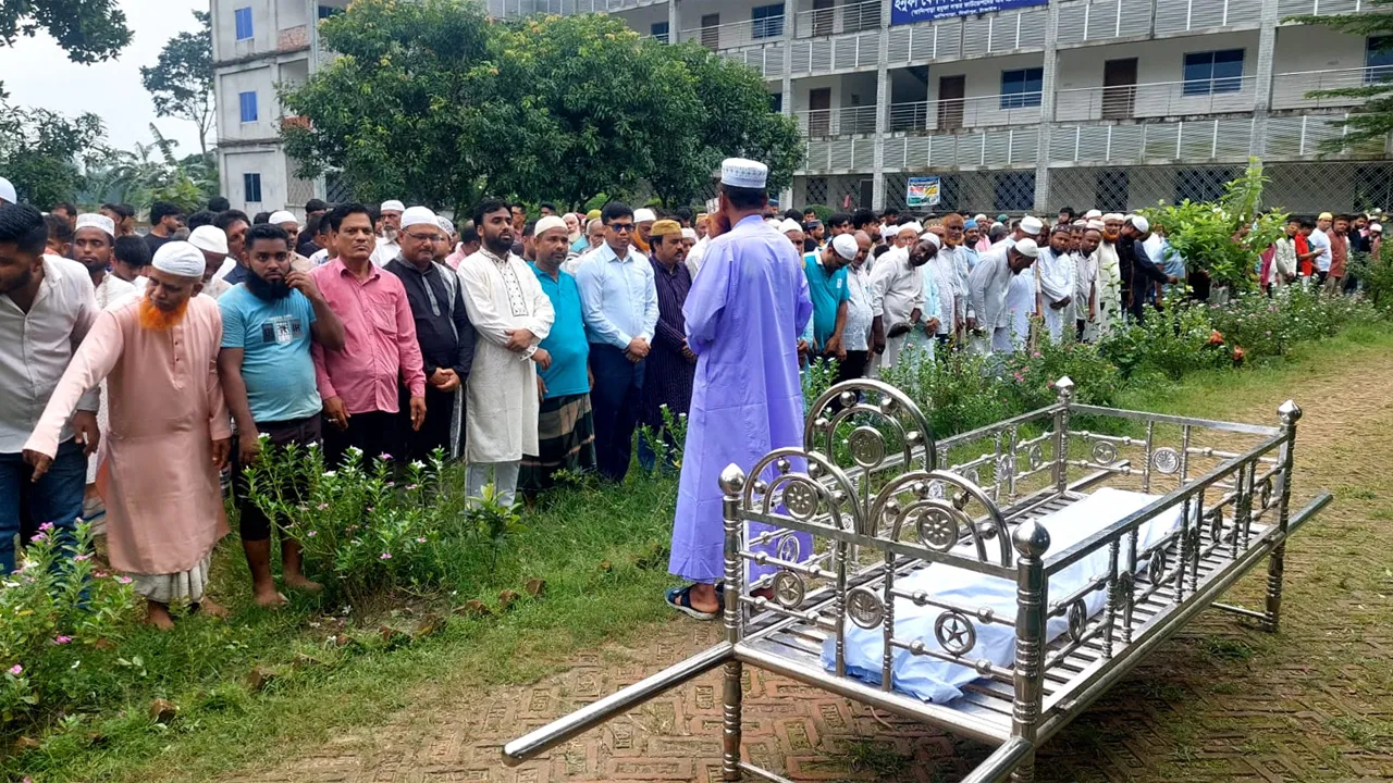 মির্জাপুরে তানভীরের দাফন সম্পন্ন