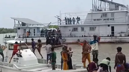 সুন্দরবনে কোস্টগার্ড স্টেশনে দুর্বৃত্তদের হামলা-ভাংচুর