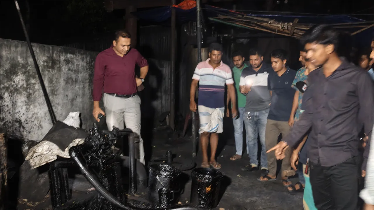আশুলিয়ায় ভ্রাম্যমাণ আদালতের অভিযান, দুই কারখানা সিলগালা