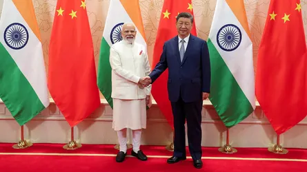 ভারত-চীন সম্পর্কে নতুন মোড় যে বার্তা দিচ্ছে পাকিস্তানকে
