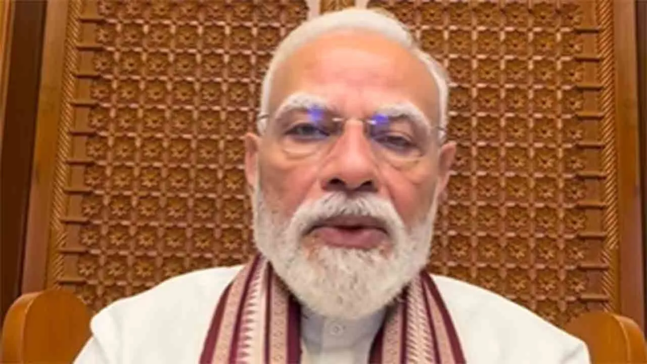 মাঝরাতে আবারো ভিডিও বার্তা, তরুণদের ধন্যবাদ জানালেন মোদি