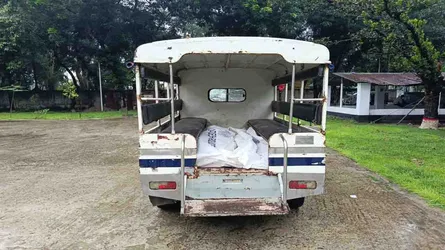 মহাদেবপুরে ঘর থেকে দম্পতির লাশ উদ্ধার