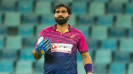 আম্পায়ারের বিরুদ্ধে অভিযোগ তুলে শাস্তি পেলেন ওয়াসিম