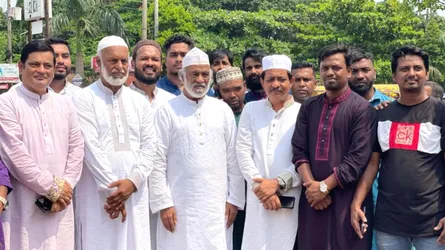 জুলাই-আগস্টের শহীদদের স্মরণে কোরবানি দিলেন ড. মঈন খান