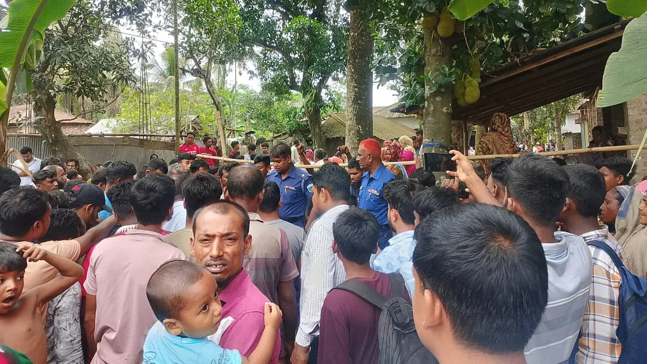 মোকামতলায় জমি নিয়ে বিরোধে নিহত ২