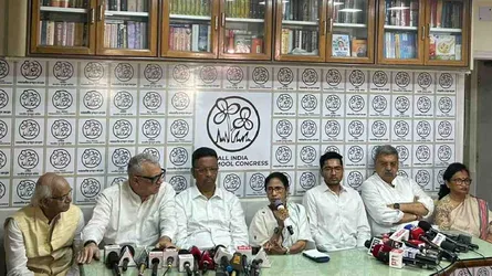 আমরা হারিনি, পদত্যাগে অস্বীকৃতি মমতার
