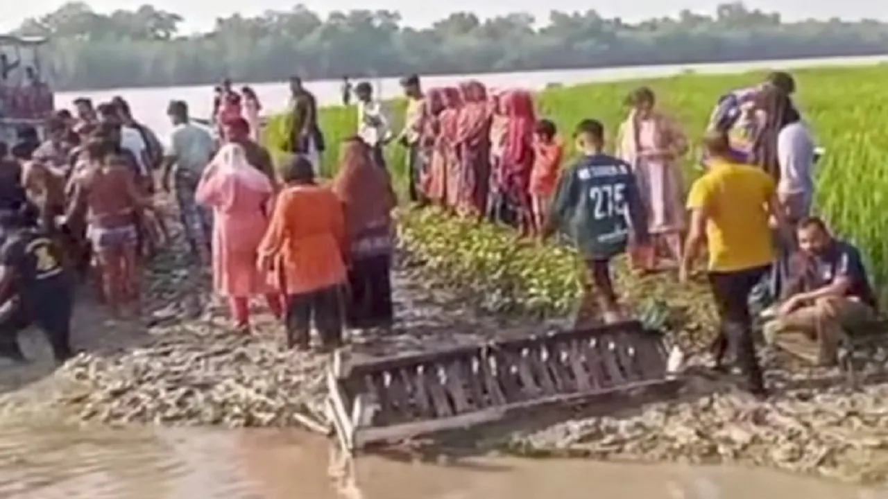 পশুর নদীতে পড়ে প্রবাসী নারী পর্যটক নিখোঁজ